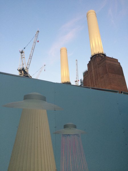 KULTUURILUKKU KIRJUTATUD:Battersea Power Station, mis kaunistab ka Pink Flodi albumi "Animals" kaant.