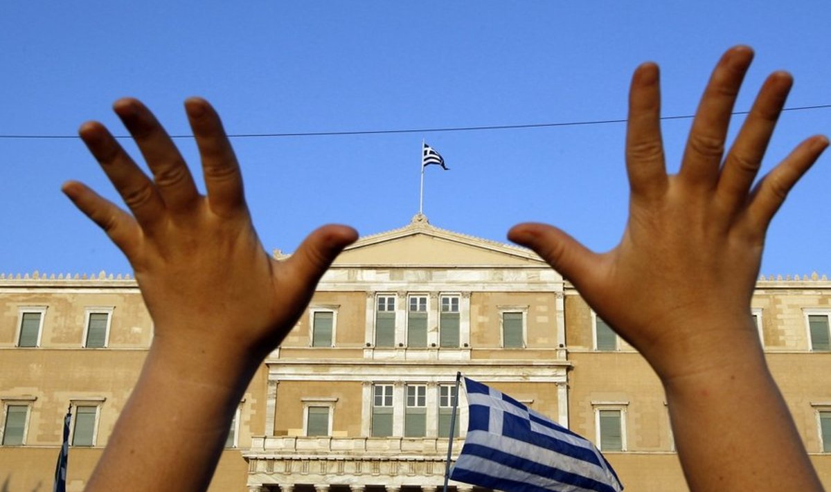 Meeleavaldajad Kreeka parlamendihoone ees