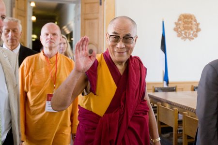 Dalai-laama riigikogus Eesti visiidil aastal 2011