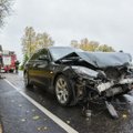ФОТО | BMW врезался сзади в машину, где находились дети