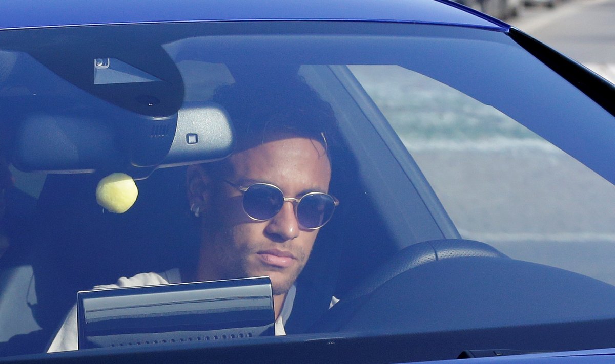 Neymar saabus eile viimast korda Barcelona treeningule.