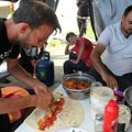 Фалафель, сигареты и стрижка: бизнес в лагере для беженцев