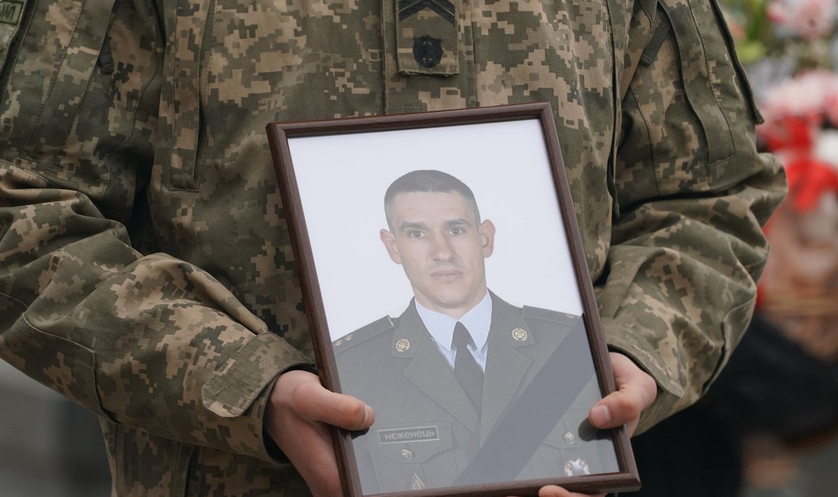 MATUSED: Ukraina sõjaväelane leitnant Eduard Pertovitš Nezehlets suri Javorivi sõjaväebaasile korraldatud rünnakus.