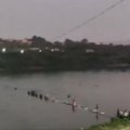ВИДЕО | В Индии обрушился мост: погибли не менее 60 человек