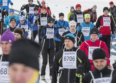 President Kaljulaid (6900) ja reporter Ojassaar (6945) startisid suusamaratonile üksteisest ainult mõne meetri kaugusel.