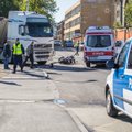 ФОТО: В Пыхья-Таллинне микроавтобус сбил мотоциклиста