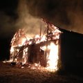 FOTOD: Järvamaal taas tulekahju, seekord põles vana laudahoone
