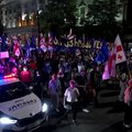 Водометы и избитые оппозиционеры: власти разогнали акцию против „закона об иноагентах“ около парламента Грузии