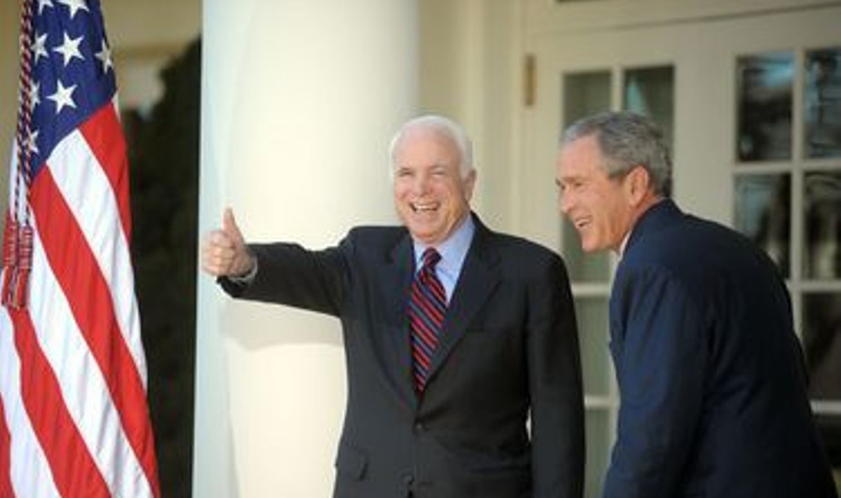John McCain ja George W. Bush