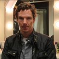 VIDEO: Benedict Cumberbatch võtab pagulaste teemal sõna ja esitleb Austraalia rockbändi heategevuslikul eesmärgil avaldatud pala