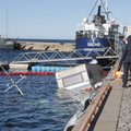 ФОТО И ВИДЕО |  В Летной гавани в Таллинне затонули судно и автодом