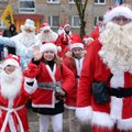 GALERII: Pidulik rongkäik ja Santa Clauside ümarlaud: Narvas peeti maha suurejooneline jõulumeeste konverents
