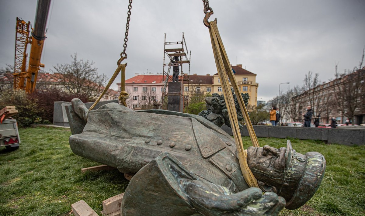 Tõenäoliselt ajendas Venemaad oma kriminaalkoodeksit täiendama see, et tänavu kevadel võeti Prahas maha marssal Ivan Konevi monument.
