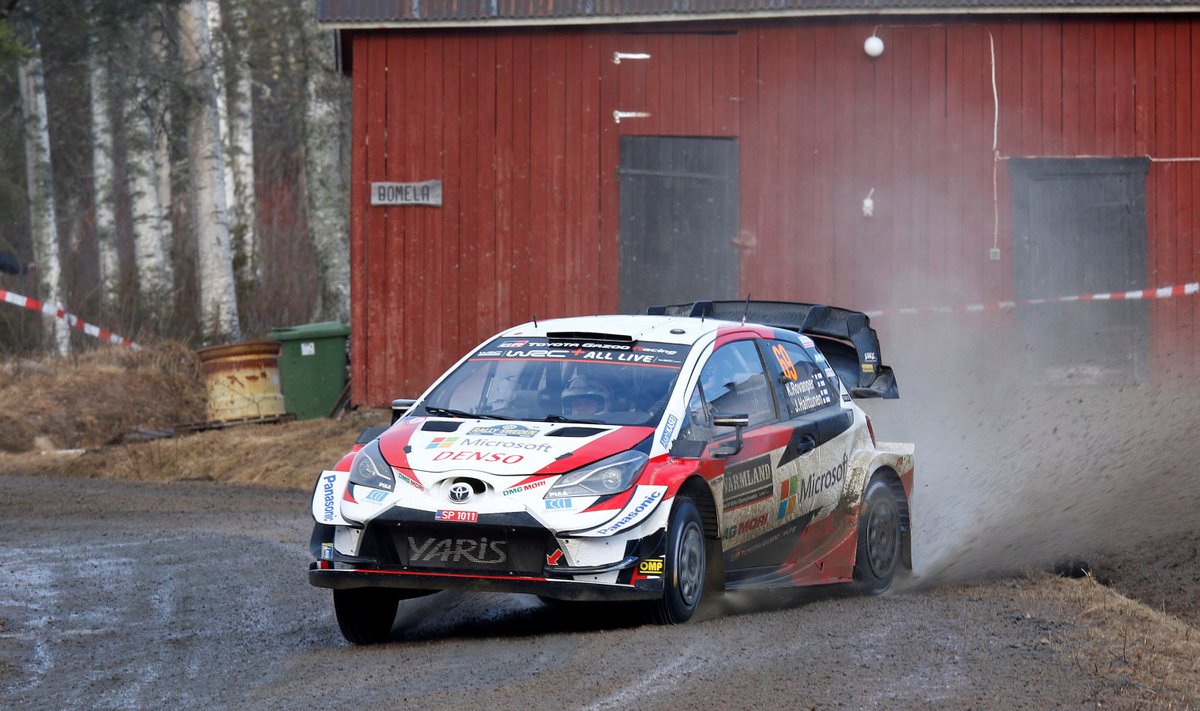 Kalle Rovanperä Toyota Yaris WRC roolis.