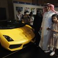 VAU! Superautode hooaeg: ropprikkad araabia playboy'd pagevad massiliselt koos sõiduriistadega Londonisse puhkama