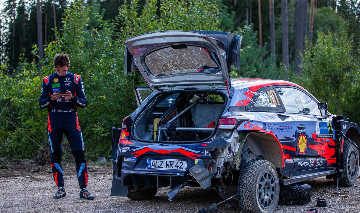 Thierry Neuville ja tema katkine Hyundai Rally Estonial.
