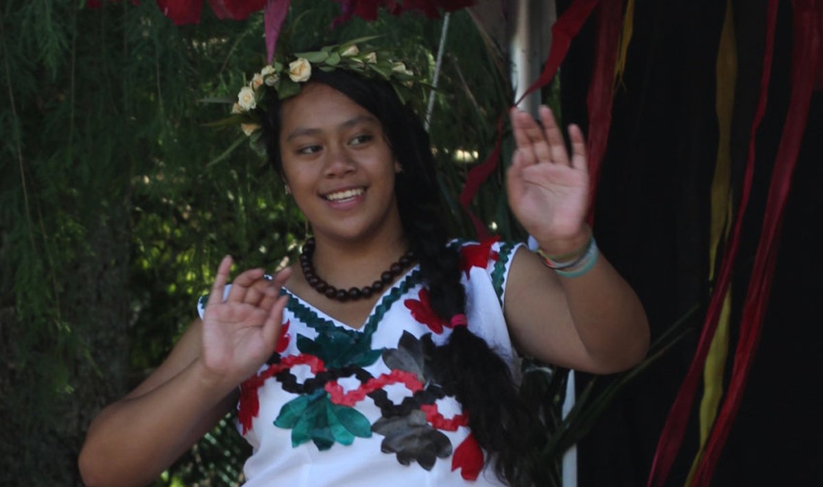Maailma vähimkülastatud riigi - Tuvalu tantsija.