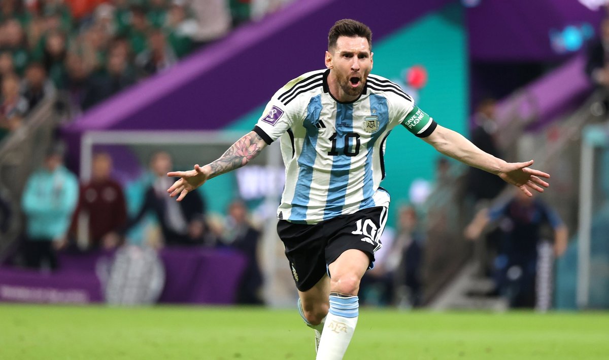Lionel Messi mängus Mehhikoga