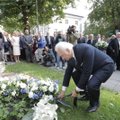 ФОТО: К памятному камню на Тоомпеа были возложены цветы
