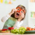 Pööra laps salatiusku: 5 kavalat nippi, mis meelitavad mudilased värsket salatit sööma