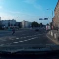 VIDEO | "Spordimees" sprintis üle Pärnu maantee. Autodest hoolimata