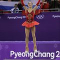 Medalitseremoonial kõlab olümpiahümn ja lehvib olümpialipp: 15-aastane Venemaa olümpiavõitja vältis "mis tunne on?" küsimust