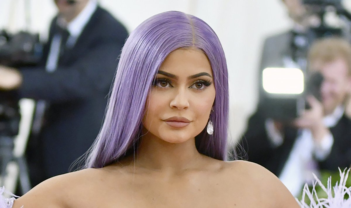 Kylie Jennerist sai tänavu noorim miljardär, kes on ise ennast üles töötanud