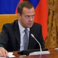 Медведев назвал Навального обормотом и проходимцем