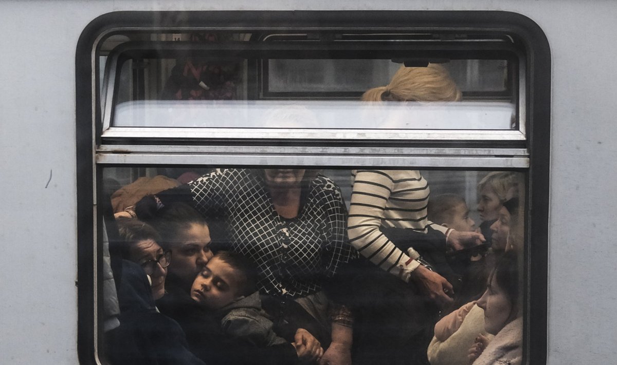 Ukrainast on tänaseks, peamiselt pungil täis rongidel, põgenenud 1,2 miljonit inimest.