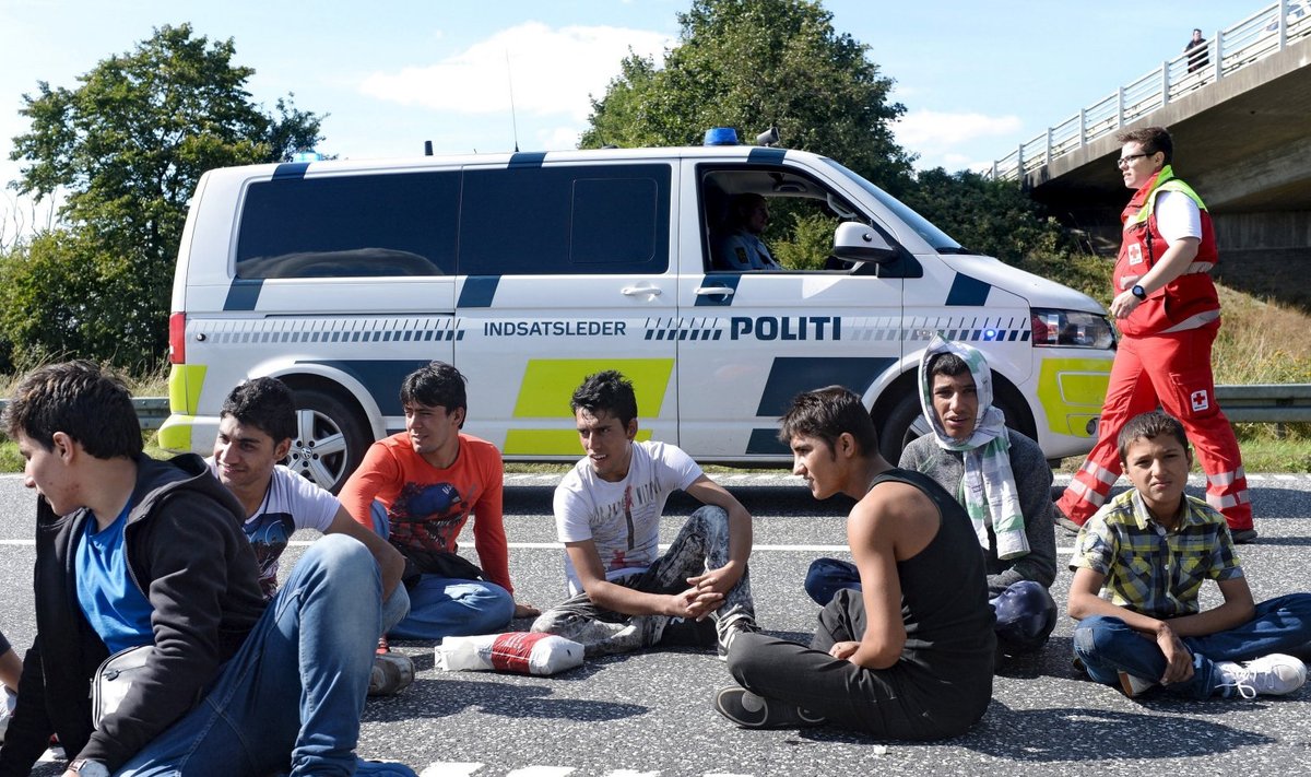 Taani politsei pidas kinni rühma Rootsi suundunud noormehi. 