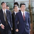 Jaapani peaminister Abe viis skandaalide ja ebapopulaarsuse tõttu läbi valitsusremondi