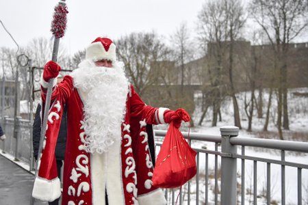Jõuluva ja Näärivana Narvas