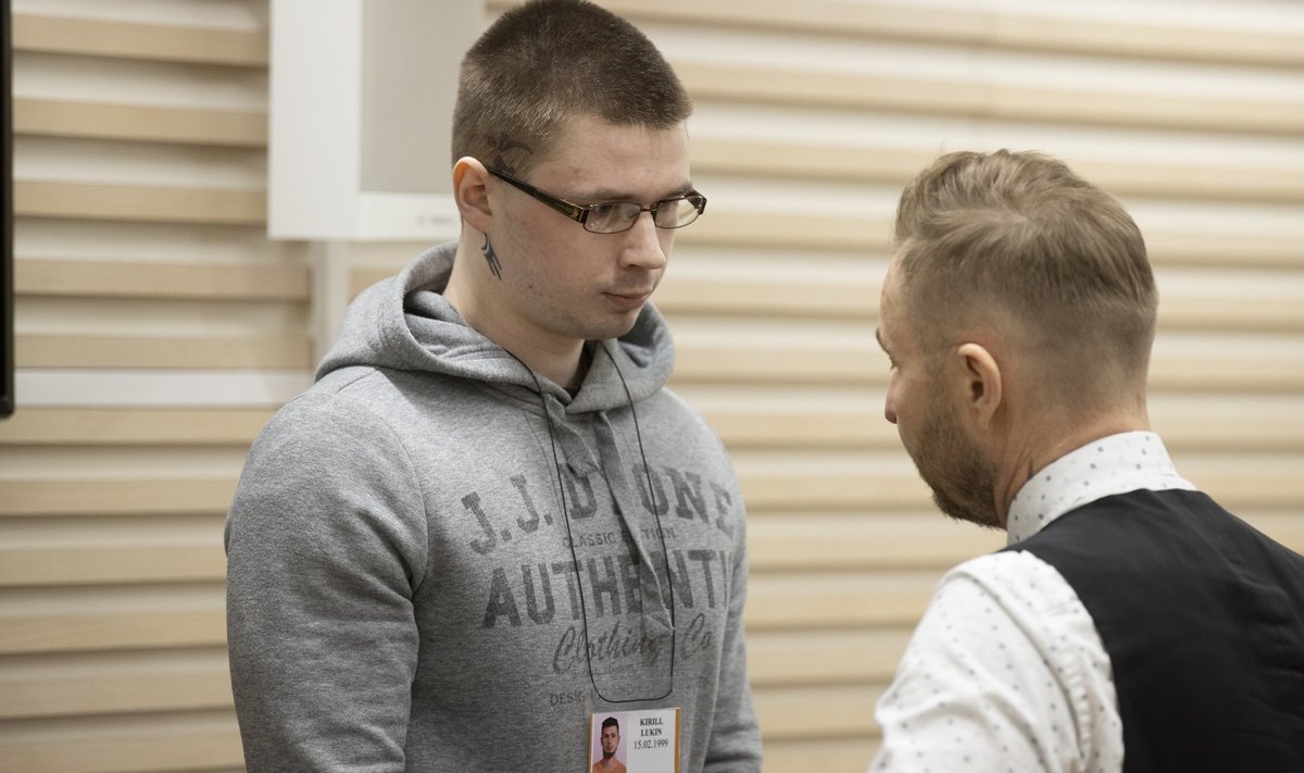 Kirill Lukin täna oma kaitsja Vladimir Sadekoviga aru pidamas