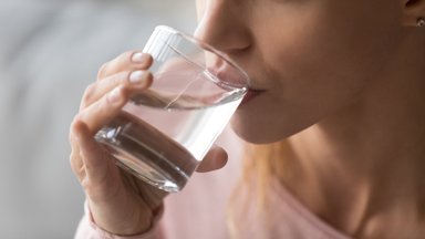 KÜSITLUS | Terviseamet ei soovita sooja kraanivett joogiks ja toidu valmistamiseks kasutada. Kas sina kasutad? 