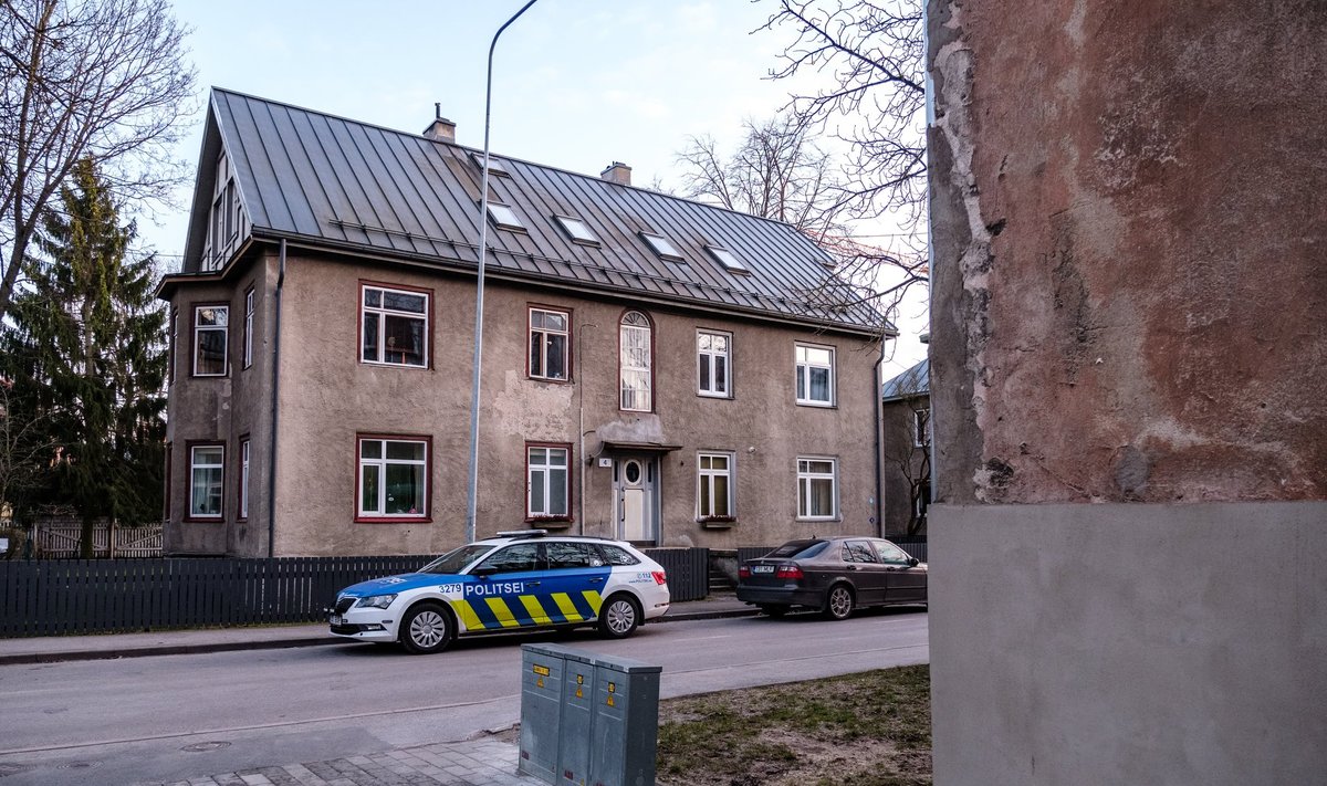 Politsei Kauna 3 maja ees Tallinnas