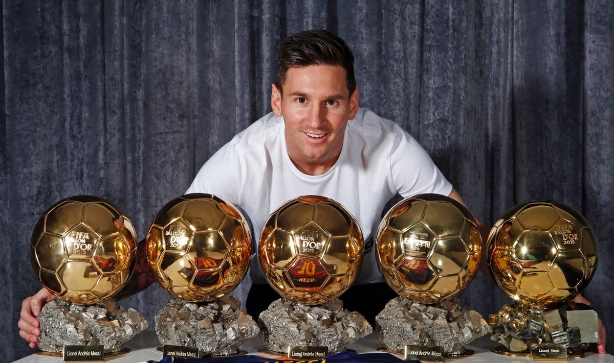 Lionel Messi ja tema viis Ballon d'Or'i.