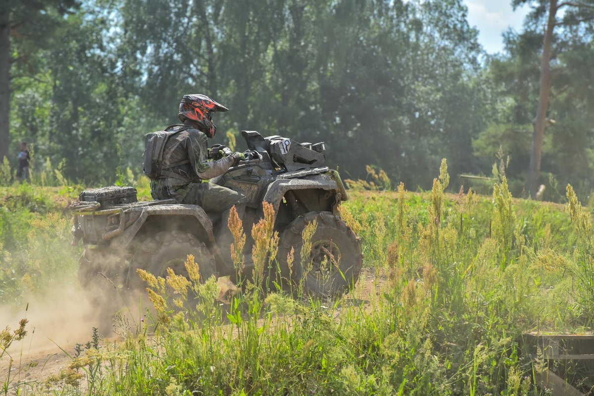 Päev liikluses: Ämari lennubaasi juures tegi ATV-ga sõitnud juhiloata mees raske avarii