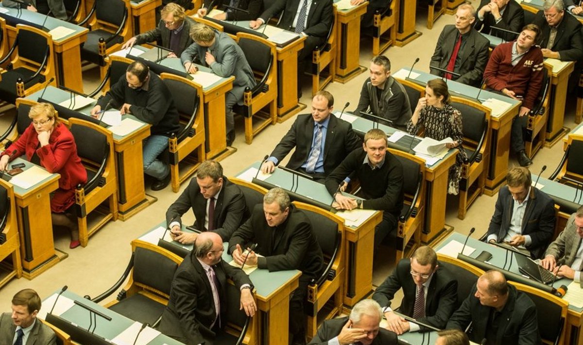 Riigikogu võttis vastu 2013. aasta riigieelarve