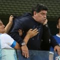 FOTOD | Legendaarne Diego Maradona käitus Argentina võidu järel ebasündsalt ja kukkus kokku