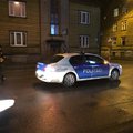 FOTOD SÜNDMUSKOHALT: Tallinnas sõideti politseiautole tagant sisse