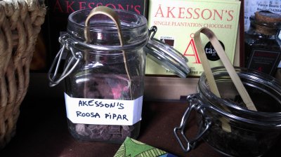 Åkessons's toodab eri pipardega šokolaade, mis olid ka Felice Beansi lettidel müügil.
