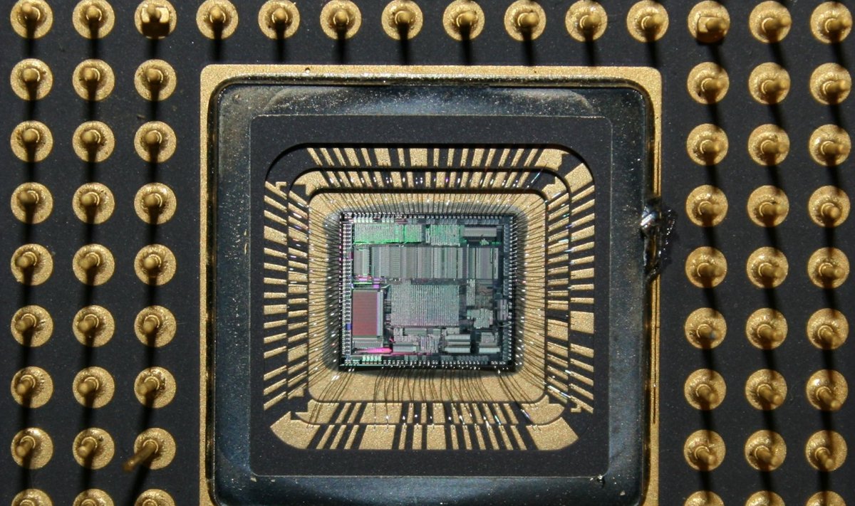 Illustreerival eesmärgil pilt ühest vanast AMD protsessorist, mida tänapäevases arvutis kasutada ei saakski. (Foto: Wikimedia Commons / kasutaja thomy_pc)