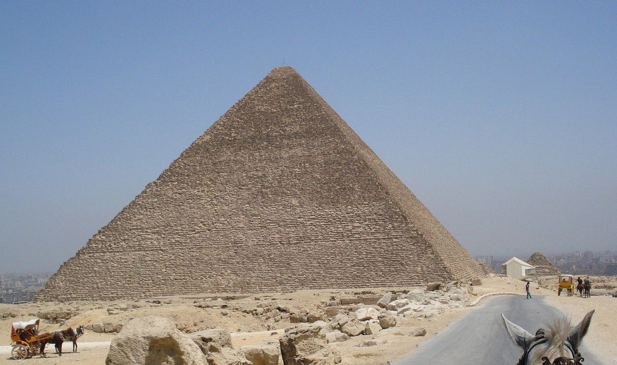 Giza püramiid