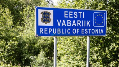 Эстония с сегодняшнего дня запрещает въезд российских автомобилей. Глава МВД: находящиеся в стране машины нужно конфисковать