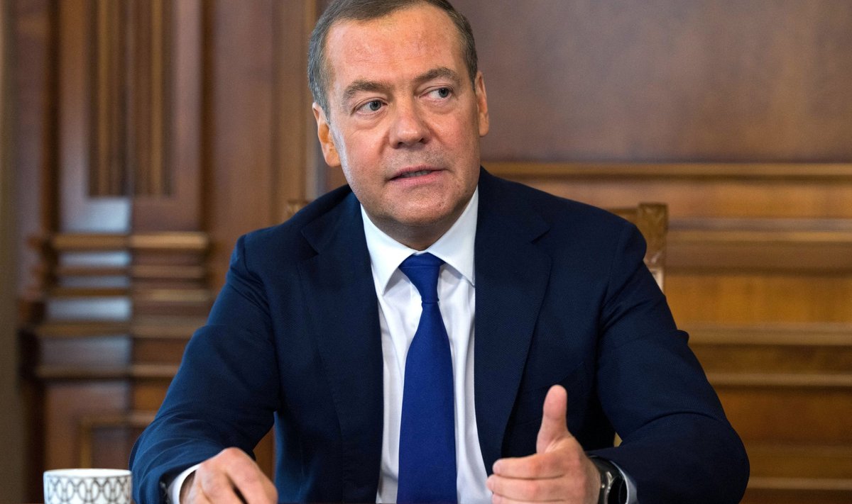 KEELATUD ÄRI SOOSIJA: Venemaa ekspresident Dmitri Medvedev soovitas venelastel tõmmata nende Lääne teoste piraatkoopiaid, mida Venemaale ametlikult ei müüda.