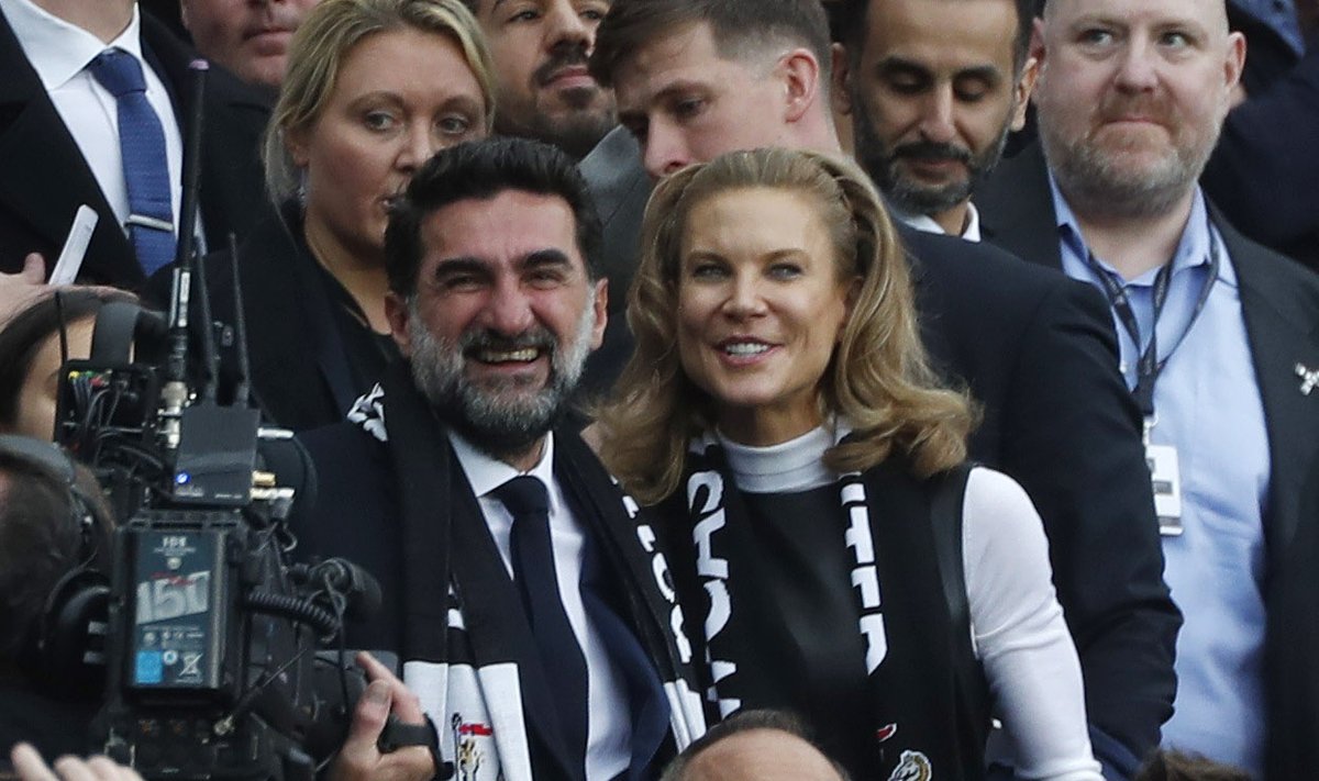 Newcastle Unitedi värske saudist esimees Yasir Al-Rumayyan ja klubi väikeosanik Amanda Staveley lubavad klubile suurt tulevikku.