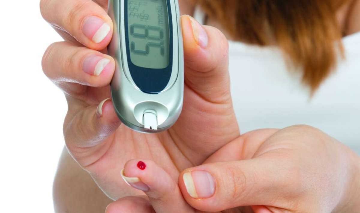 Diabeedihaige peab järjepidevalt jälgima oma veresuhkru taset, südame tervise heaks tuleb hoida ka kehakaal kontrolli all.