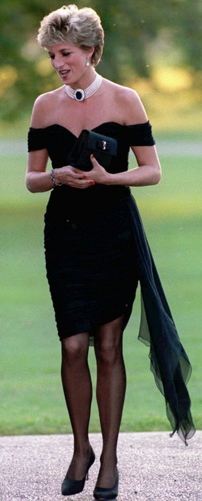 printsess Diana kandmas "kättemaksukleiti" ja punast maniküüri