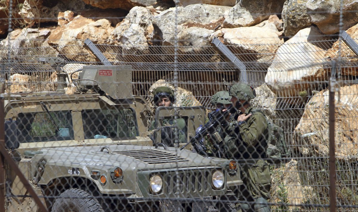 Iisraeli sõdurid Liibanoni piiril