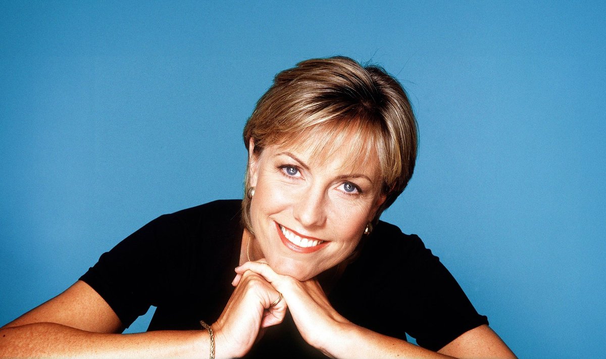 Jill Dando (1961–1999) rühkis karjääriredelil aina kõrgemale ja oli televaatajate seas äärmiselt populaarne. Tema surm põhjustas üleriigilise leina, kaastunnet avaldas ka kuninganna Elizabeth II.